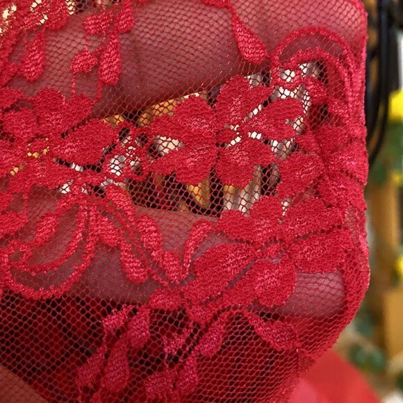 ✨Victoria’s Secret Red Lingerie Low Back Laced Cups Chemise Slip Nightie❤️ ✨ - Picture 4 of 11